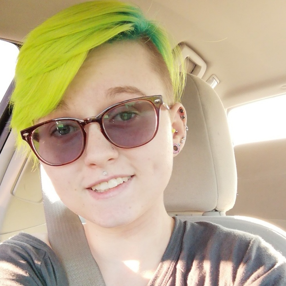 Meet your Posher, Alia